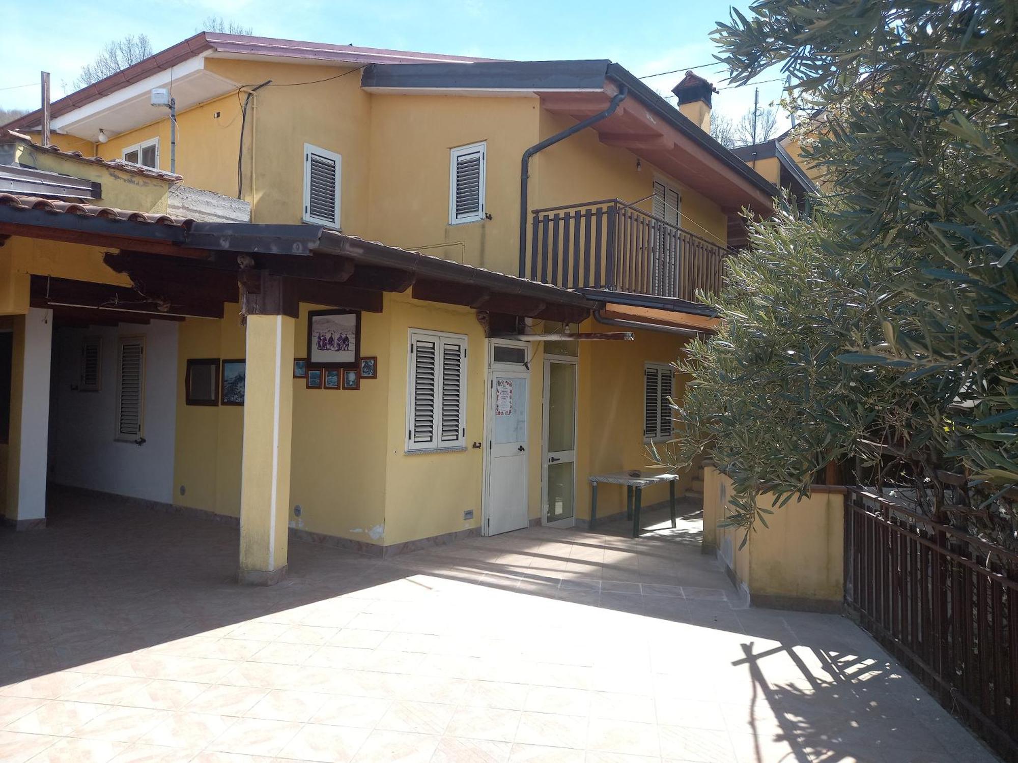 B&B A Casa Di Mario San Severino Lucano Exterior foto